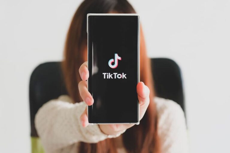Qué es mejor para tu marca Instagram Reels o TikTok